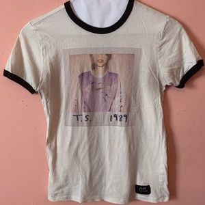 Taylor Swift 1989 World Tour Tshirt